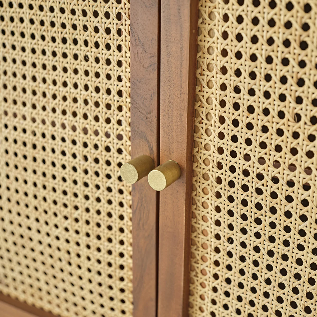Credenza in acacia massello con finitura in noce e midollino 120 cm - Image 4