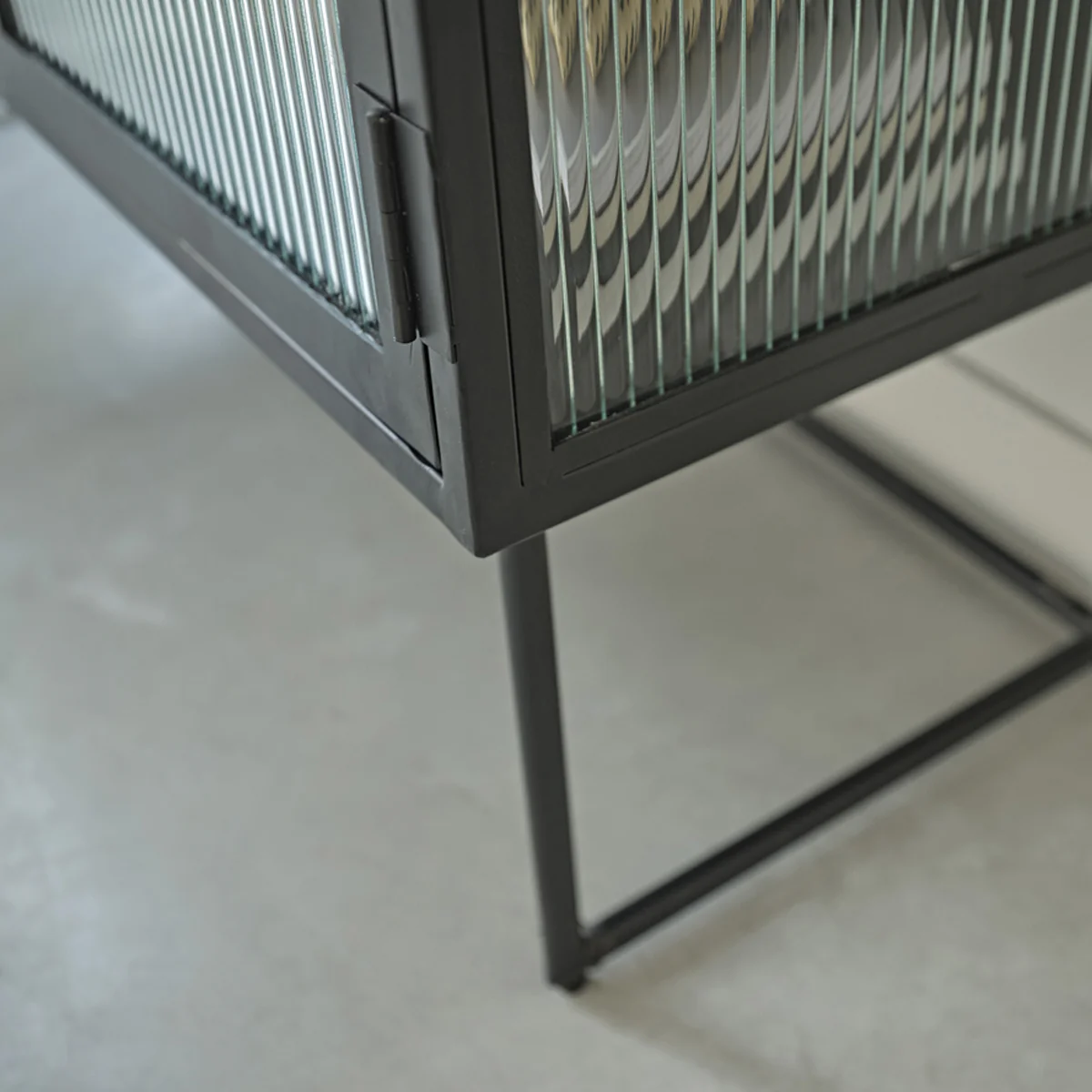Credenza in metallo e vetro ondulato 120 cm - Image 5