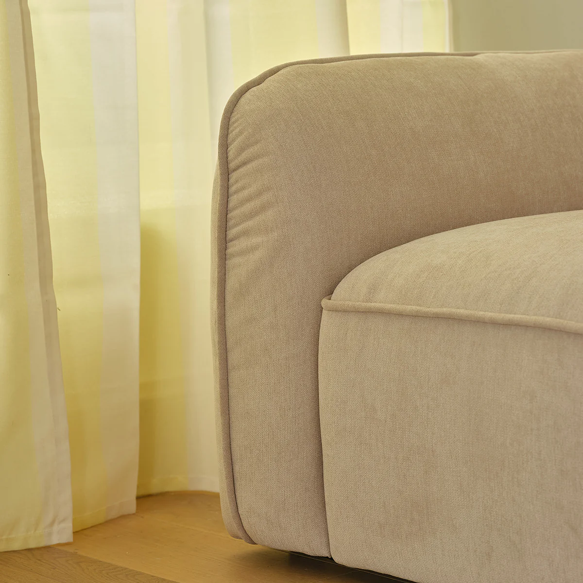 Divano lineare a 3 posti in velluto beige melange - Image 6