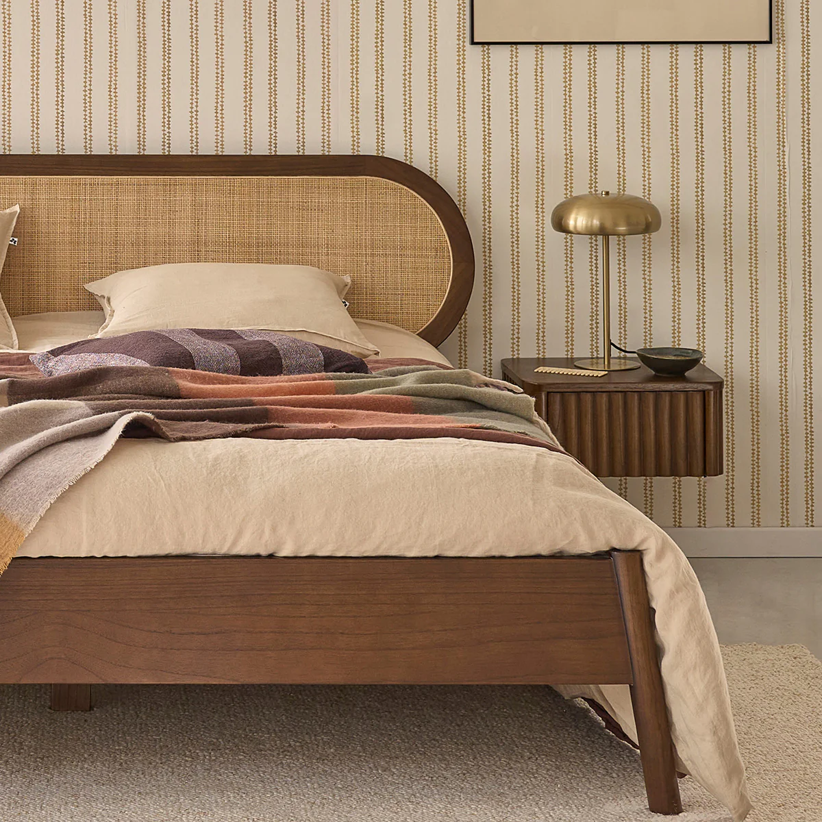 Letto in legno di mindi e midollino con finitura in noce da 160 cm con rete - Image 6