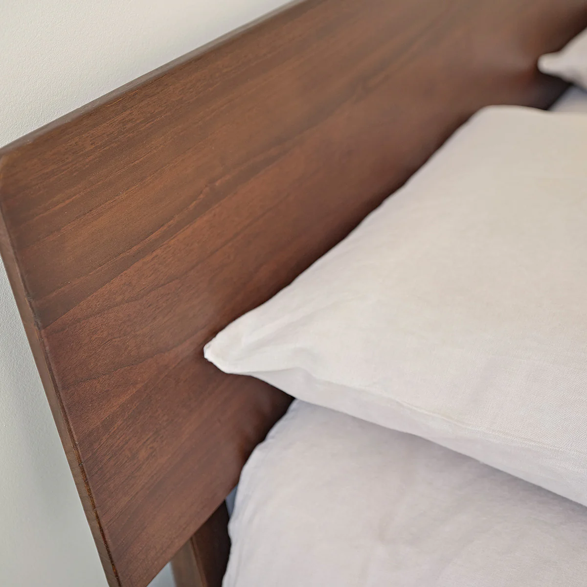 Letto in mindi massello 160 cm con rete - Image 5