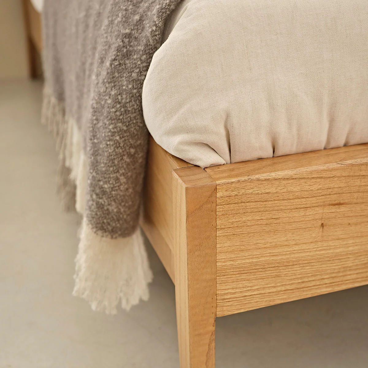 Letto in mindi massello 160 cm con rete - Image 3