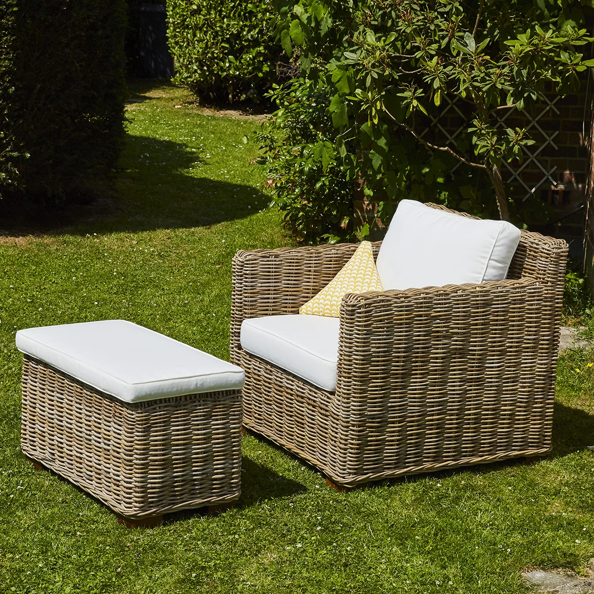 Poltrona da giardino in kubu naturale con poggiapiedi - Image 3