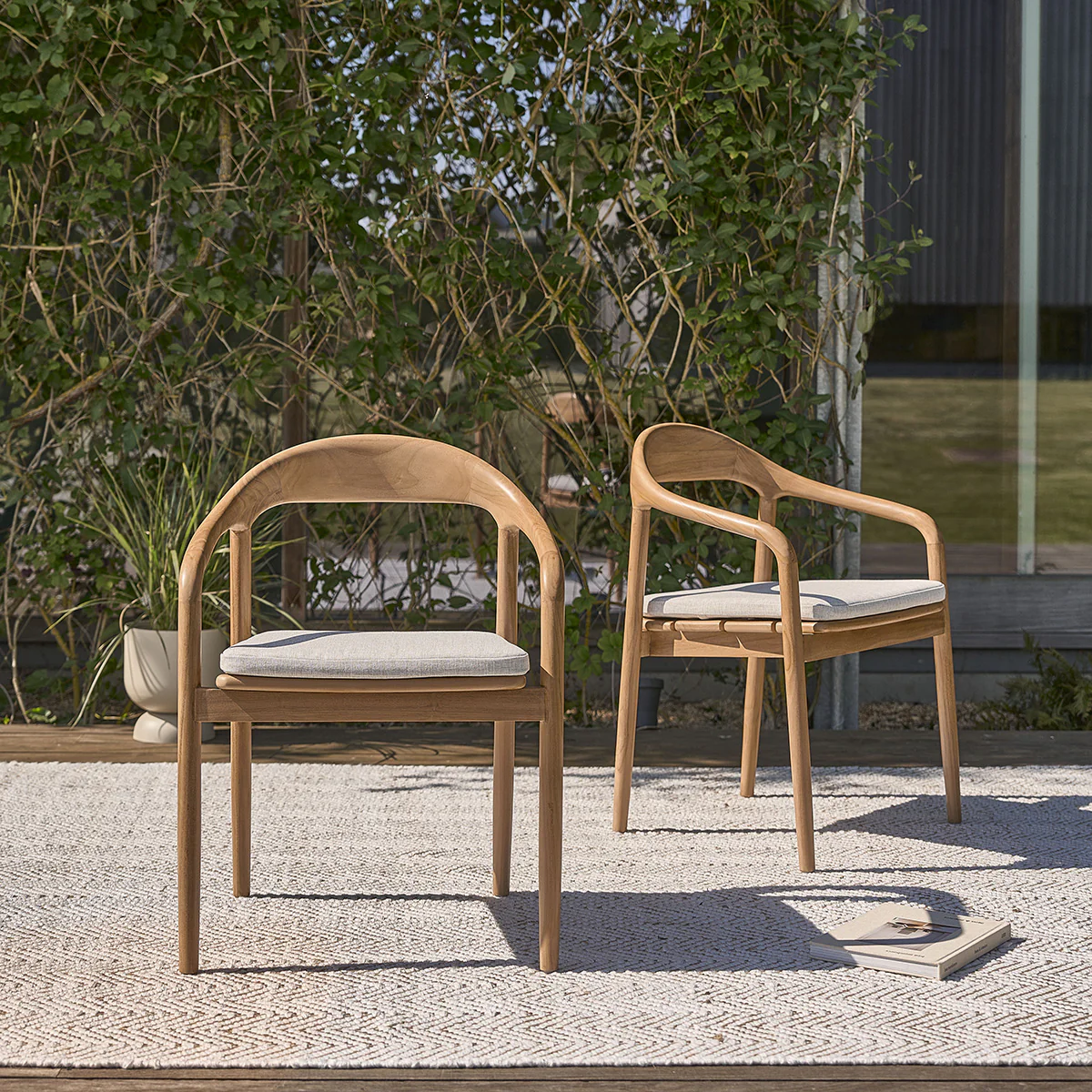 Poltrona da giardino in teak massello con cuscino grigio-beige - Image 4
