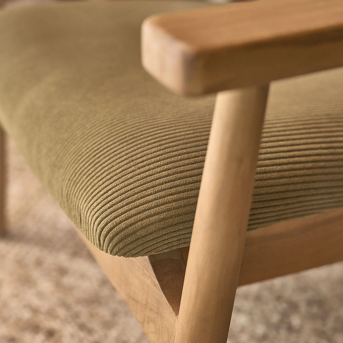 Poltrona in teak massello, cannage e tessuto di velluto a coste color kaki - Image 7