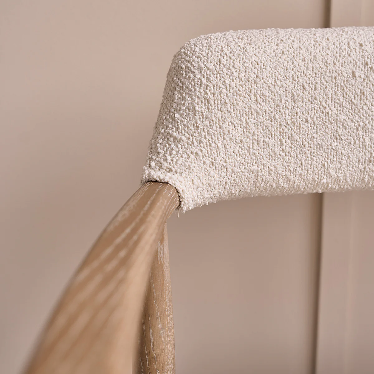 Sedia in rovere massello e tessuto bouclé - Image 6