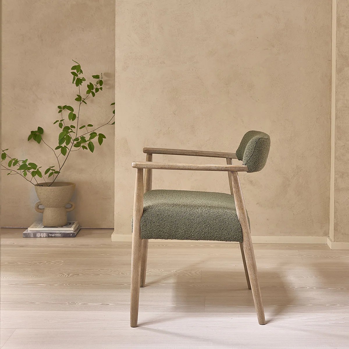 Set di 2 sedie in rovere e tessuto bouclé kaki - Image 4