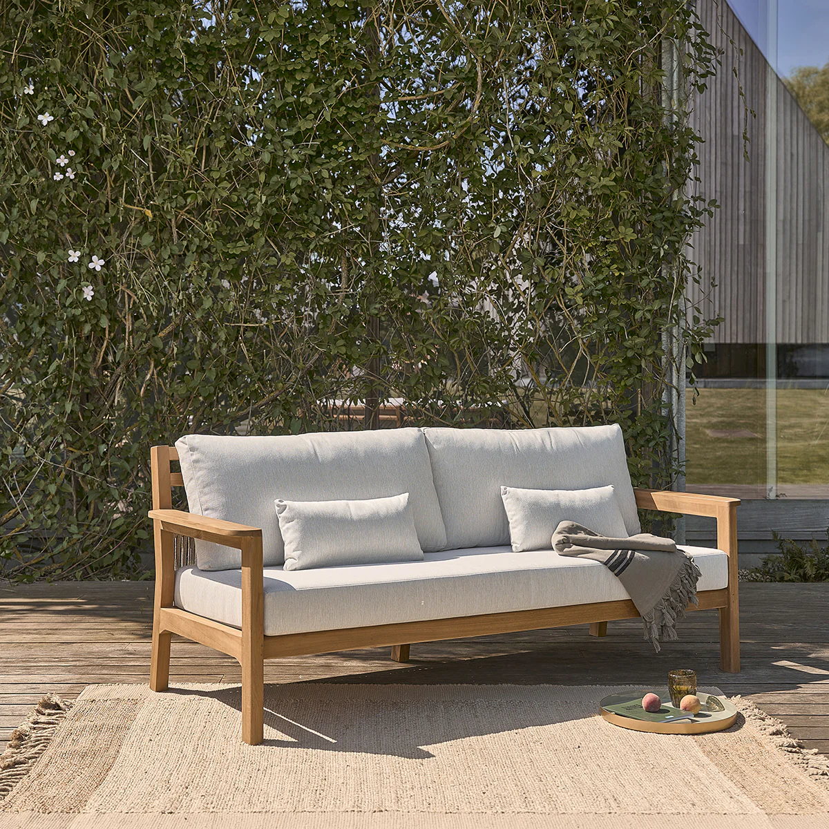Set di mobili da giardino bassi in teak massello con cuscini - Image 3