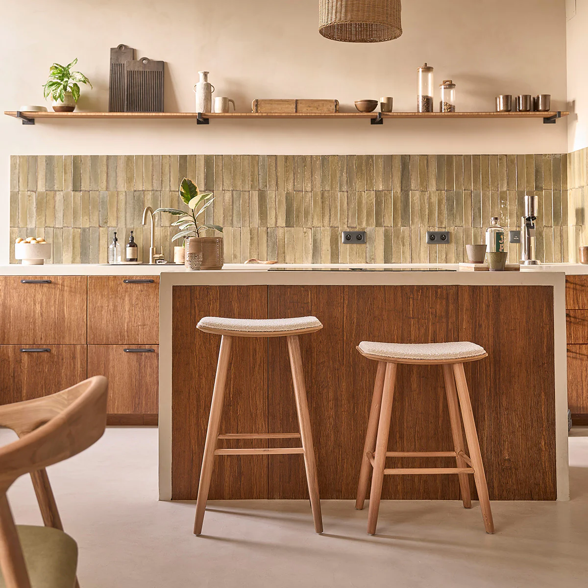 Sgabello da bar in teak massello con seduta bouclé 75 cm - Image 8