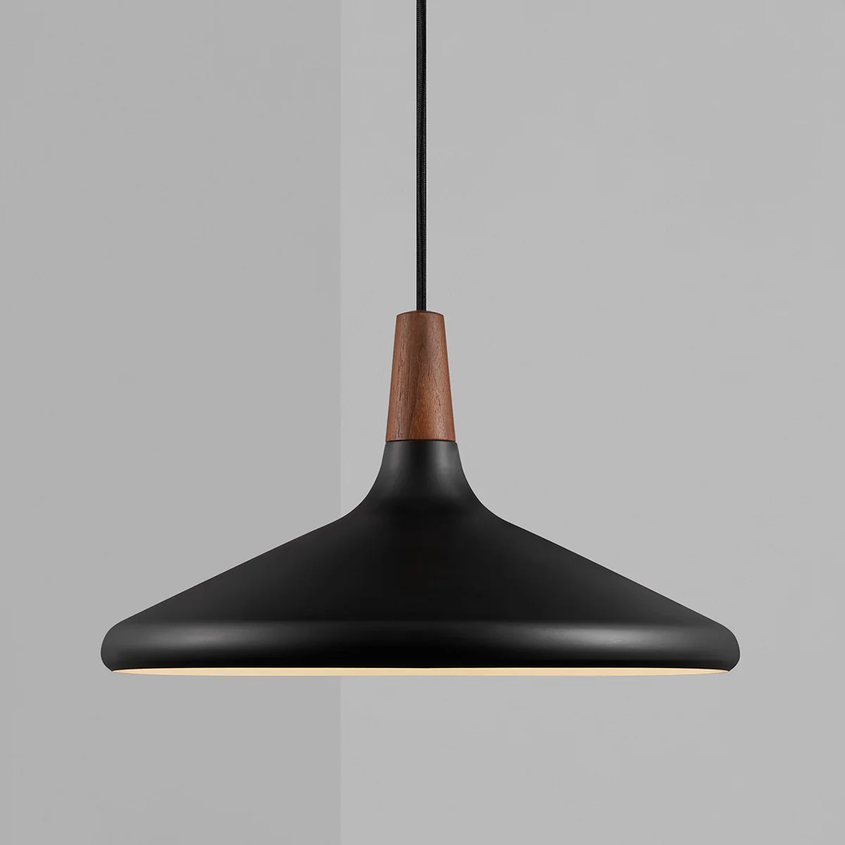Suspension métal et bois Ø 39 cm noir